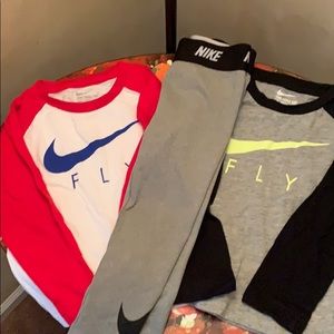 Excellent condition Nike lot 2t